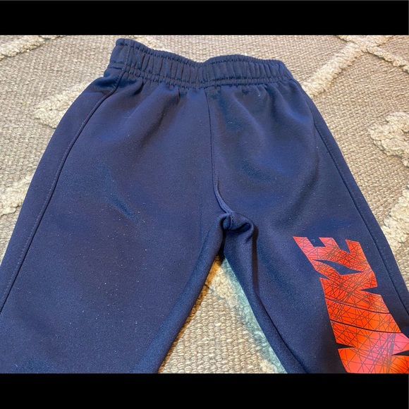 Nike Dri-Fit Joggers - Picture 3 of 5